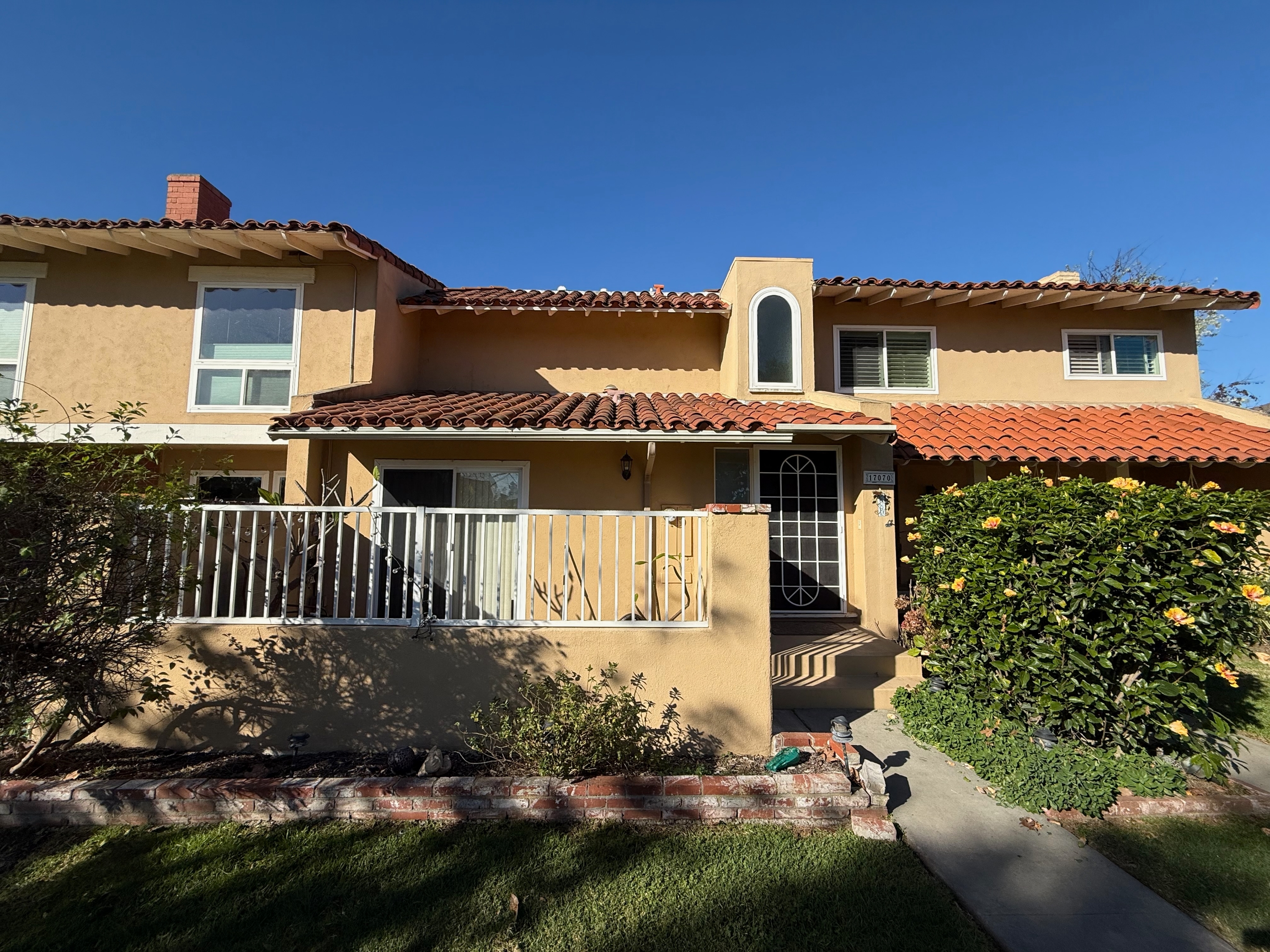 17070 Los Modelos St